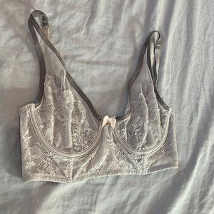 Victoria’s Secret body by Victoria unlined Demi | 32D